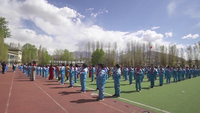 西藏小学 拉萨小学 藏族学校升旗 少