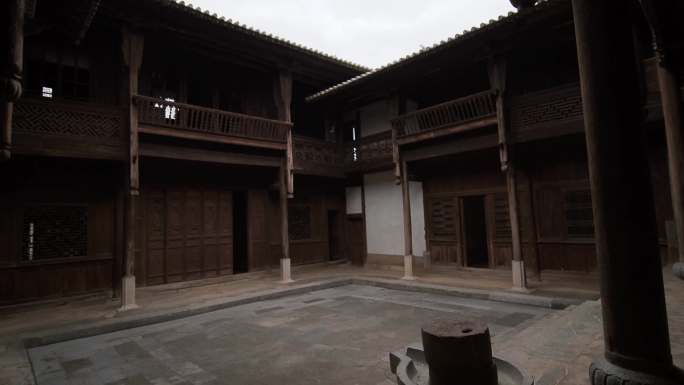 郑营村老屋木结构房子