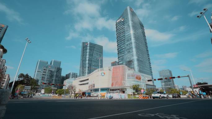 市政建设城市改造深圳卓悦汇路口延时视频