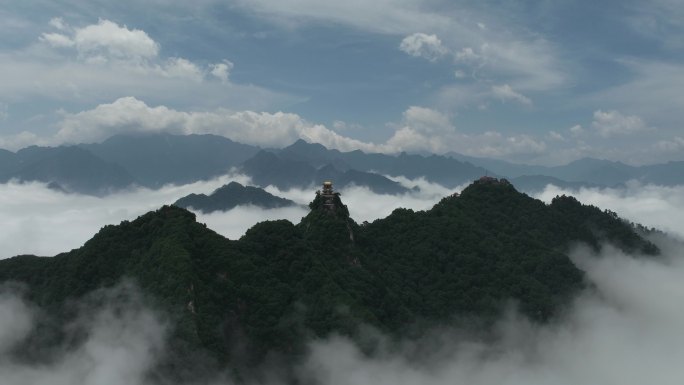 航拍秦岭南五台景区灵应台山顶云海延时摄影