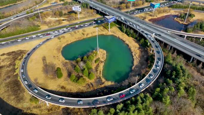 高速公路春节返程高峰