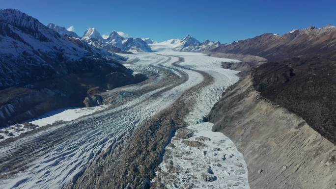 航拍西藏昌都雅隆冰川