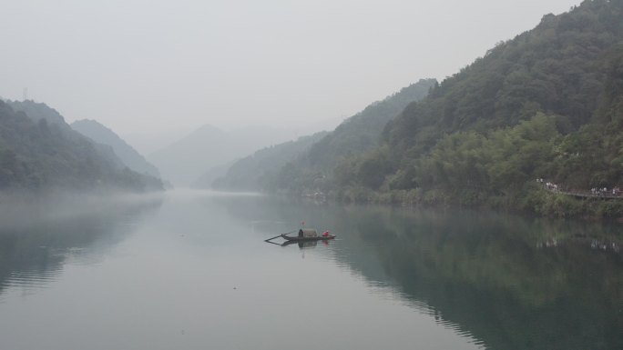 湖南郴州东江湖雾漫小东江航拍远景