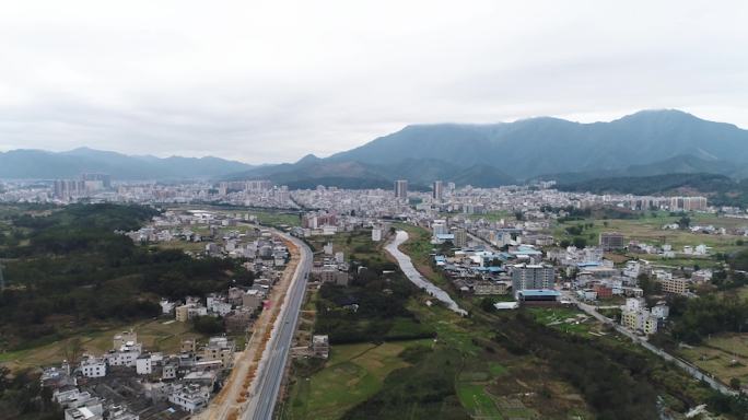 广东省河源市源城区傍晚城镇乡村航拍4K