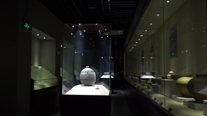 新沂博物馆展厅文物展示玻璃展柜B009