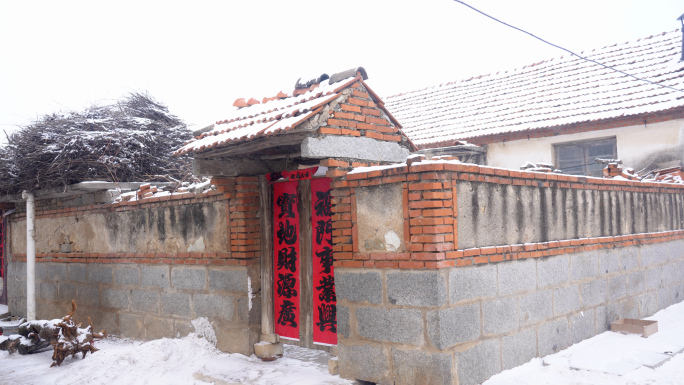 下雪天，北方村庄，冬季冰雪