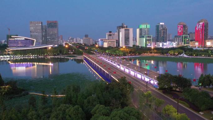 扬州明月湖夜景