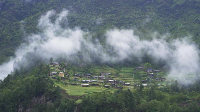 云雾森林 山上的村庄-1