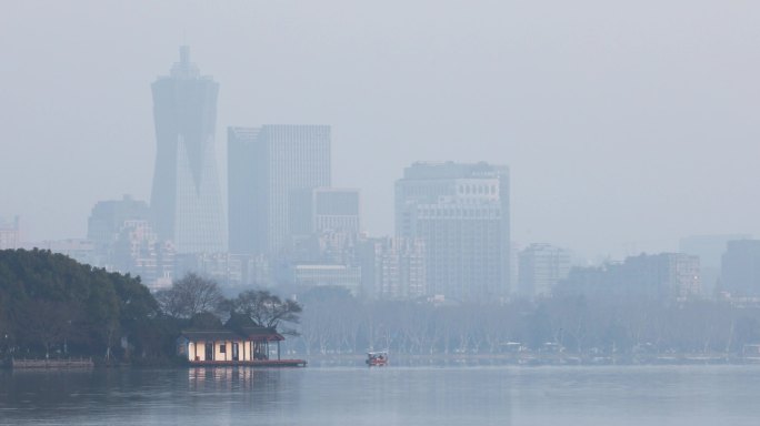 杭州西湖与城市建筑同框空镜