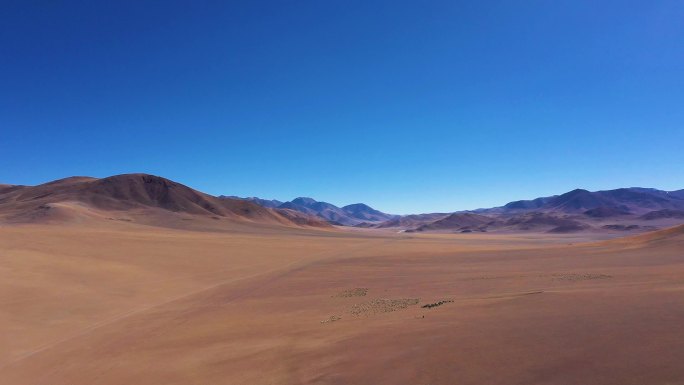 阿里地区 漫天黄土 黄土沙石 土地贫瘠