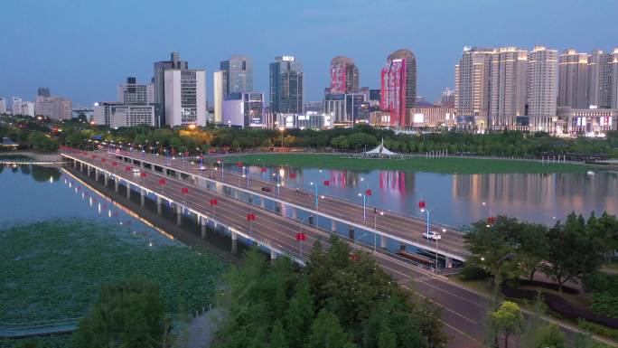 扬州明月湖夜景