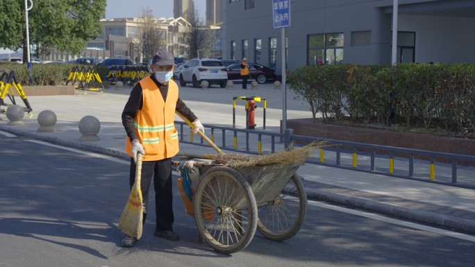 环卫工人 保洁 清扫路面