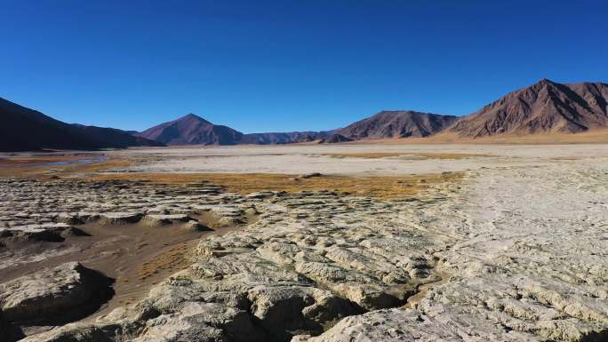 未经开垦 荒野地区 干旱 荒野干旱的土地