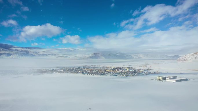 暴风雪 小镇下雪 白雪皑皑 雪山边陲小镇