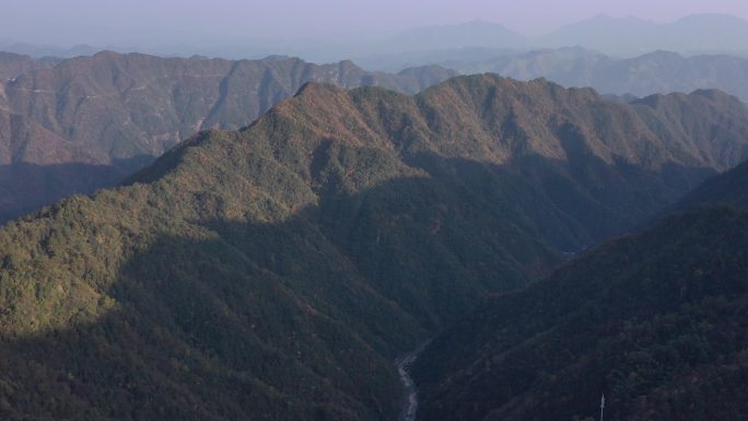 绵延山脉航拍