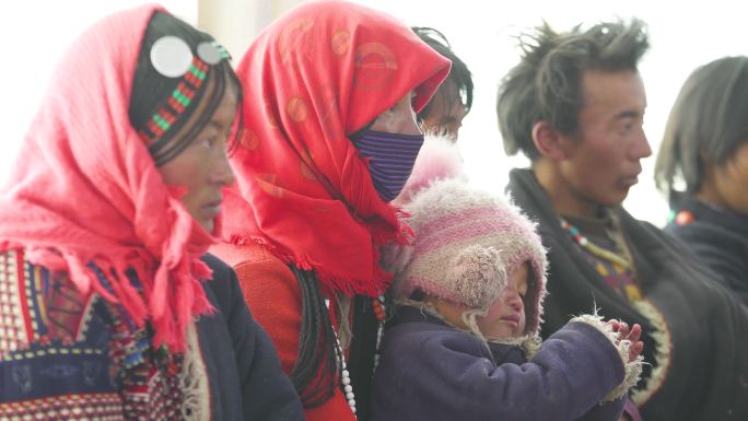 昌都 藏族 藏族服饰 藏族群众