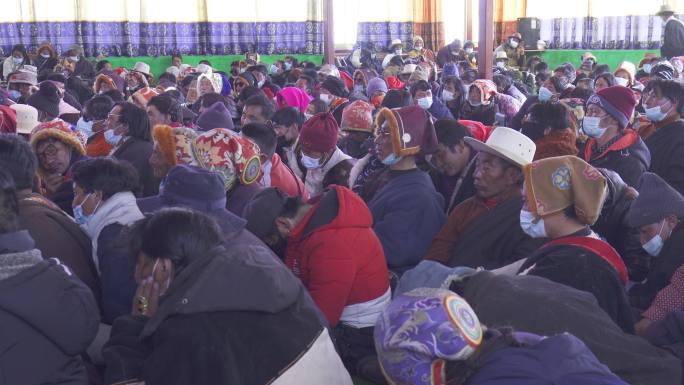 藏族服饰藏族群众藏族百姓藏族节日藏族聚会