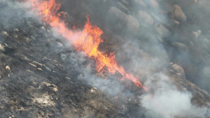 明火山火救援无人机勘察山火野外火警出勤