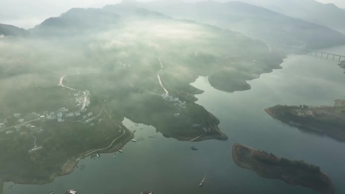 4K航拍 万峰湖01