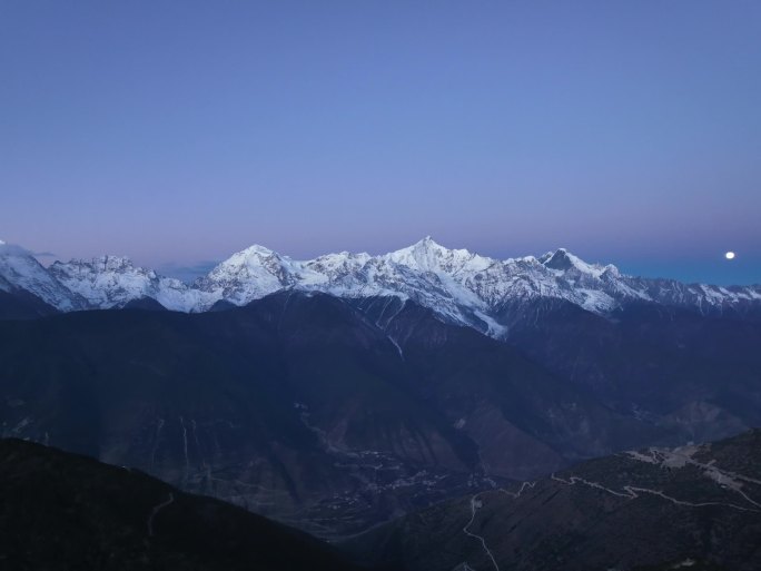 梅里雪山卡瓦格博日照金山朝霞晚霞星空银河