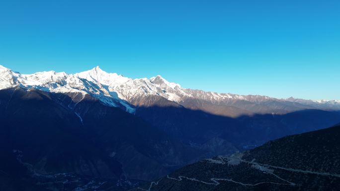 梅里雪山卡瓦格博日照金山朝霞晚霞星空银河