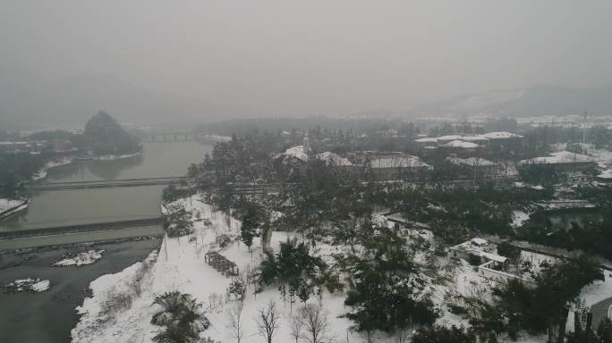 安吉香溢度假村雪景