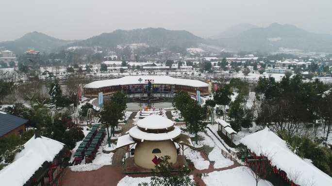 安吉熊出没乐园雪景