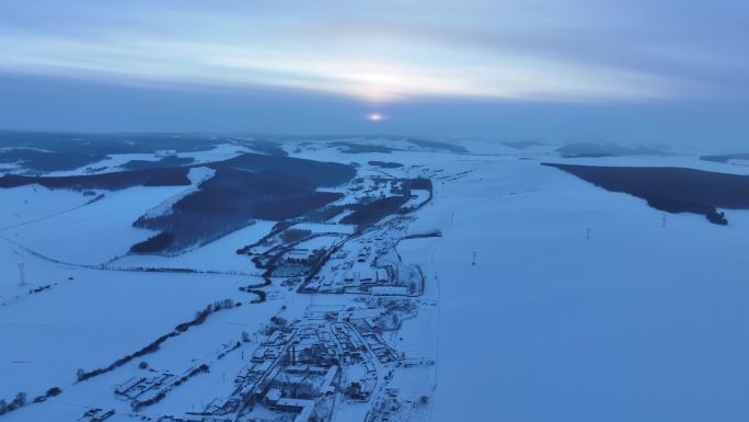 航拍内蒙古雪原版画雪村南波河