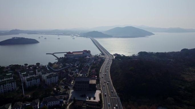 航拍苏州太湖大桥道路交通