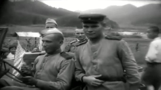 1945年在朝鲜的美军与苏军