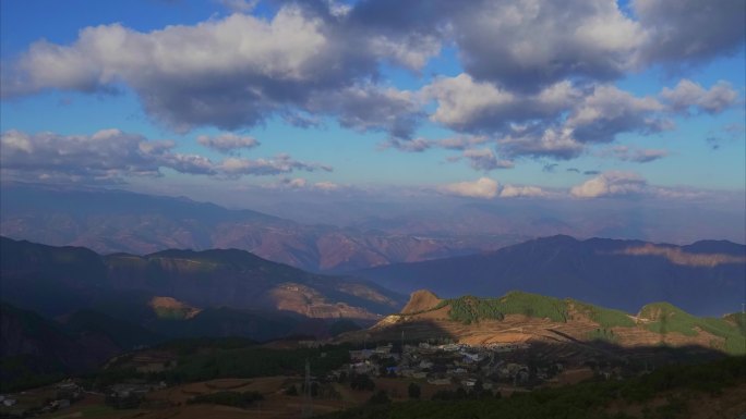 大山深处村庄延时摄影