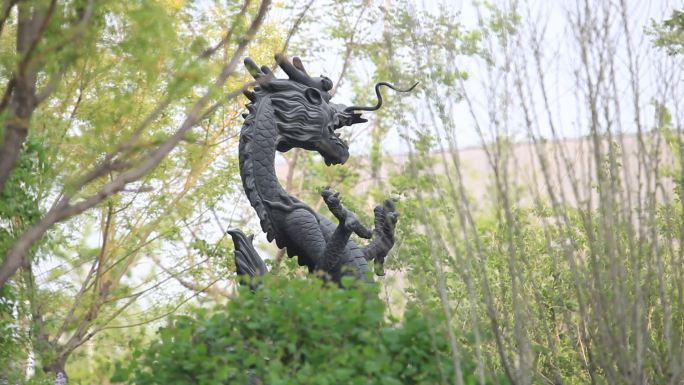 中国青铜龙雕塑