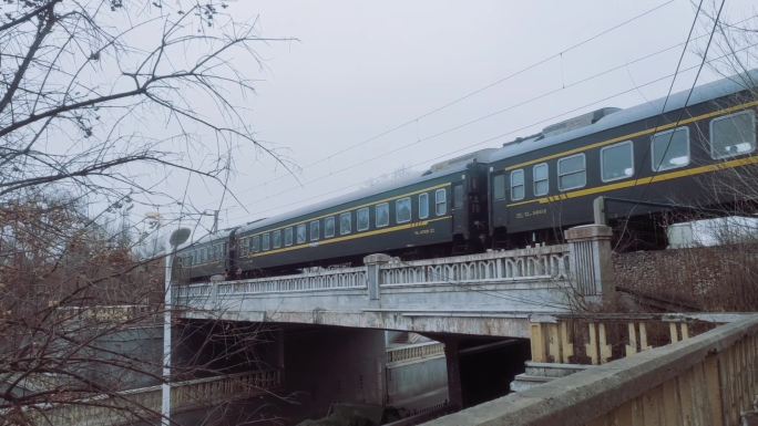 绿皮火车 春运 铁路 交通 冬天旅行