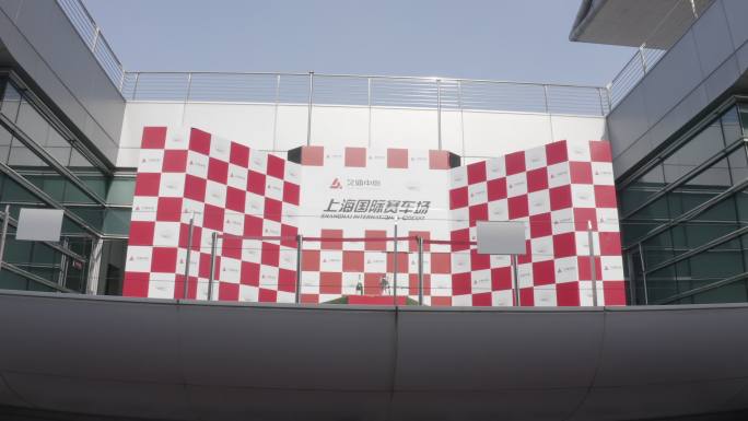 上海赛车场 F1方程式赛车领奖台视频素材