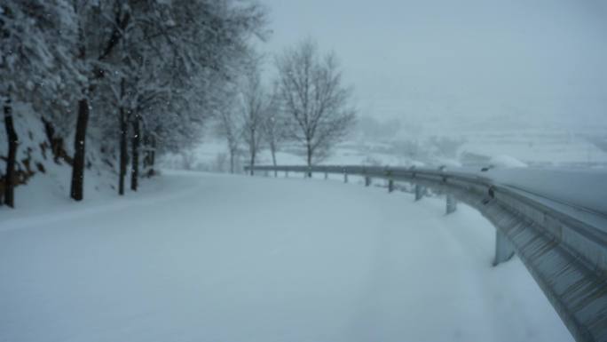 下雪天 路标牌 农村 雪景 农村乡道