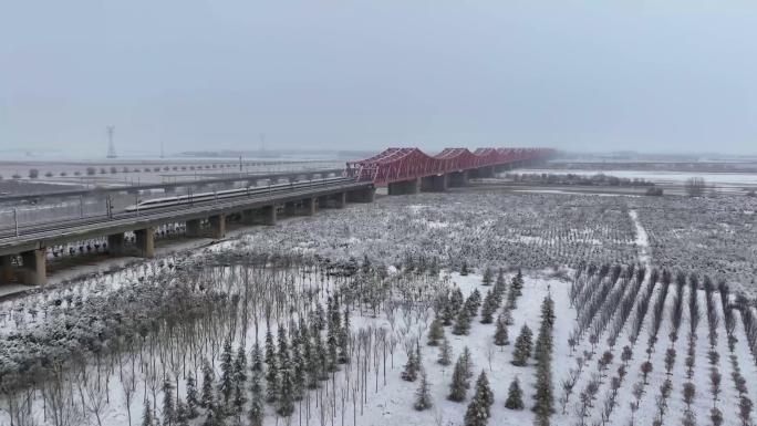 4K原创实拍雪天火车高铁视频素材
