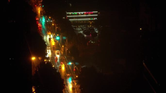 雨天车流、雨夜街道