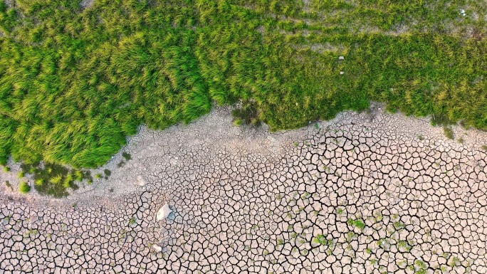 干涸的洞庭湖湖河床航拍