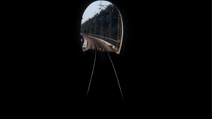 【4K】火车驾驶室-开火车-火车视角