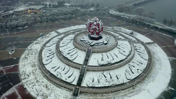 航拍江苏南京凤凰广场下雪