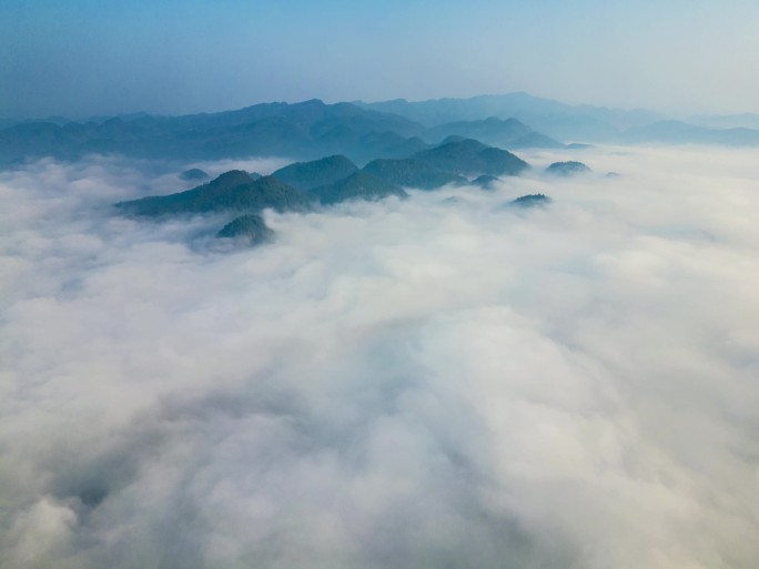 山海之间 云海群山 秀丽河山