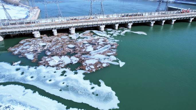 8段素材：航拍冬季青铜峡黄河水利枢纽雪景