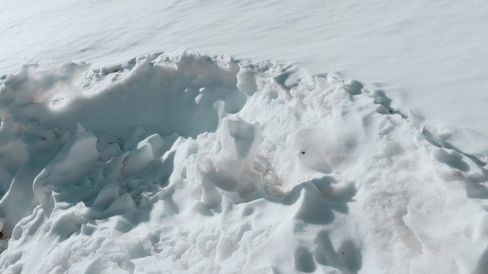冬季高原雪山雪地积雪视频