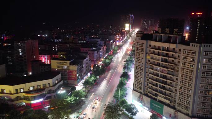 广西梧州市藤县城区道路夜景延时摄影视频