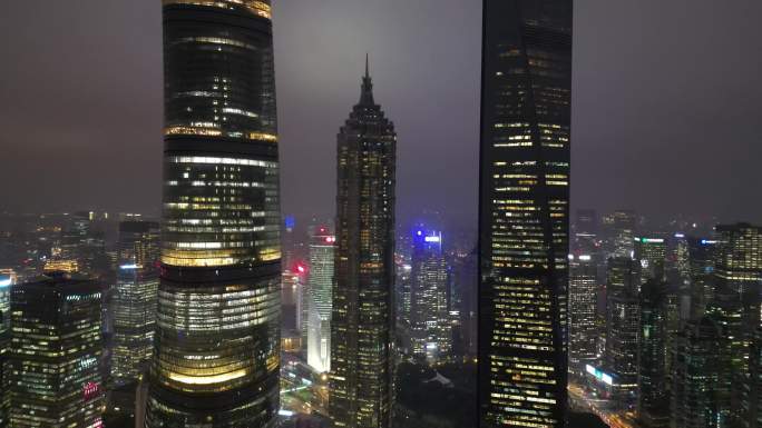 上海陆家嘴平流雾穿云城市夜景4K建筑航拍