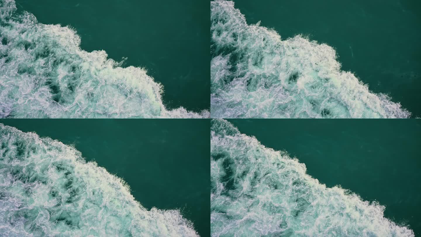 碧绿色大海中的浪花