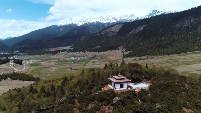 西藏林芝鲁朗小镇航拍4K调色