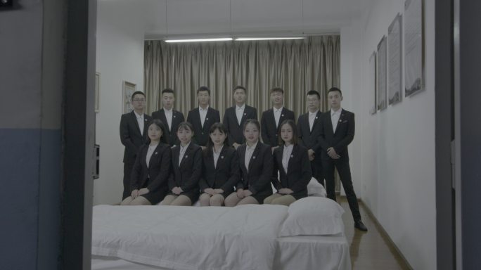 【4K灰度】酒店客房服务团队风采