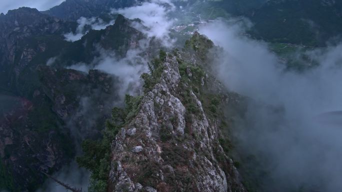 扎尕那罗克之路石山