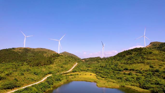 大山里的自然资源-风力发电